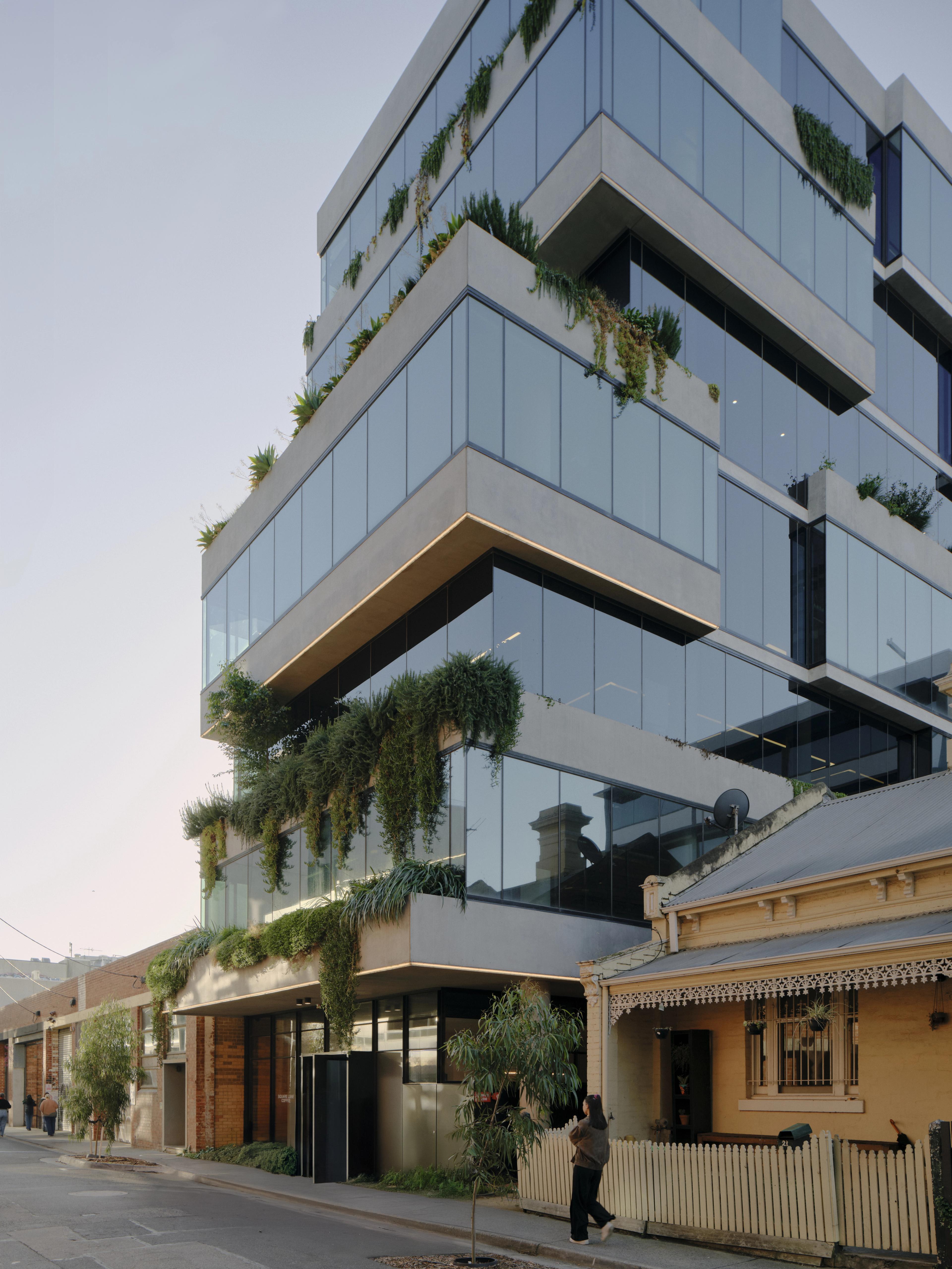 Visual media content