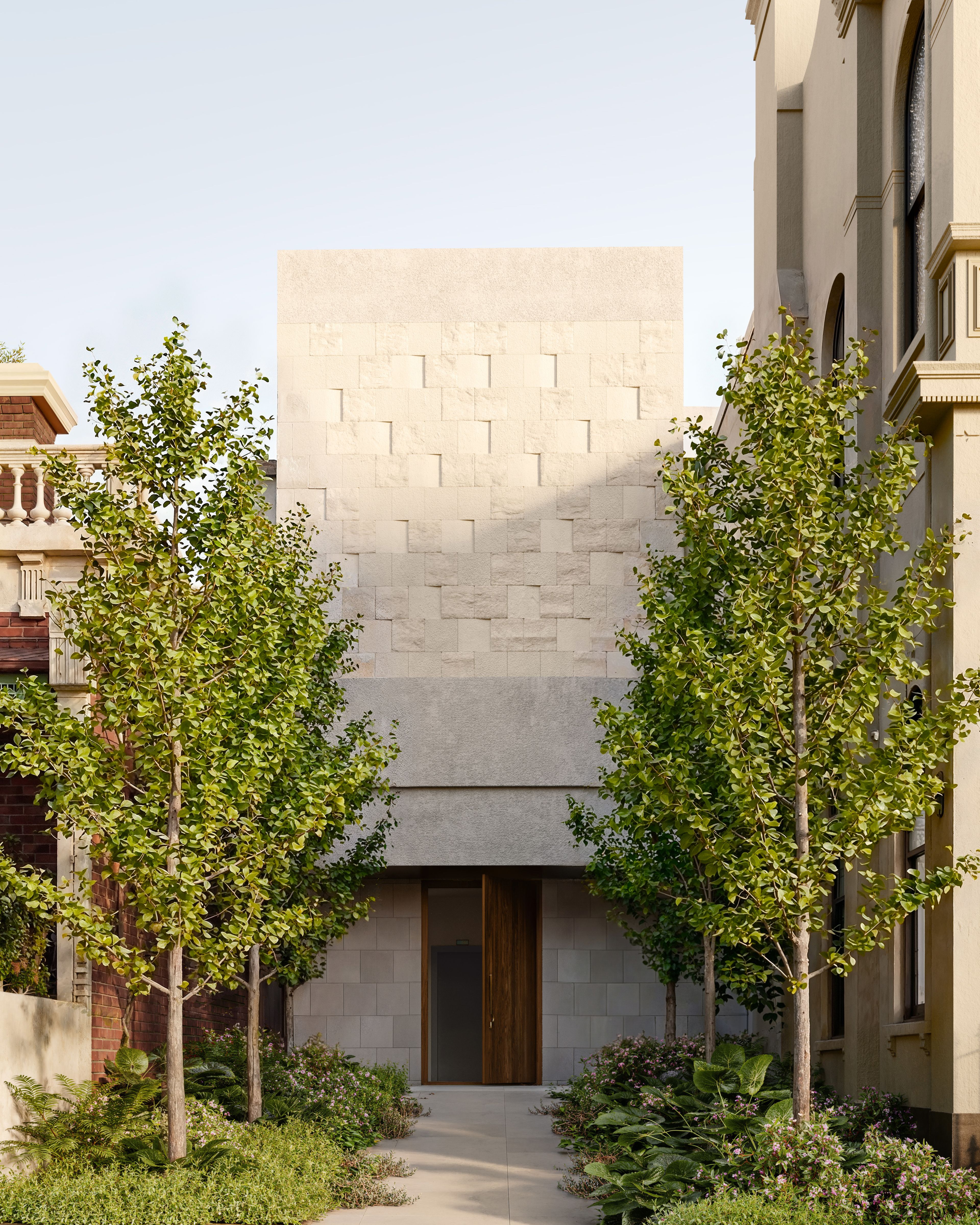 Visual media content