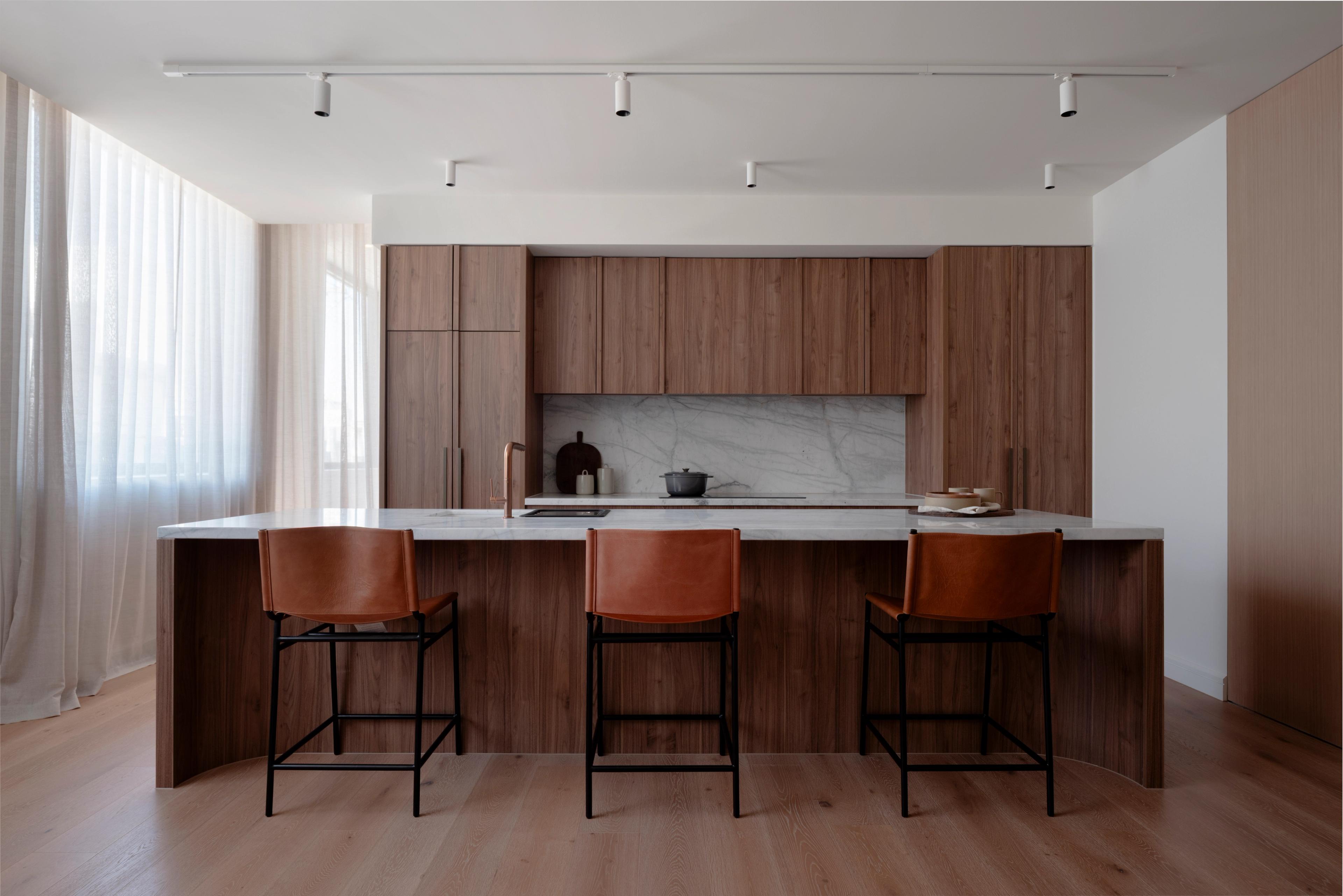 Visual media content