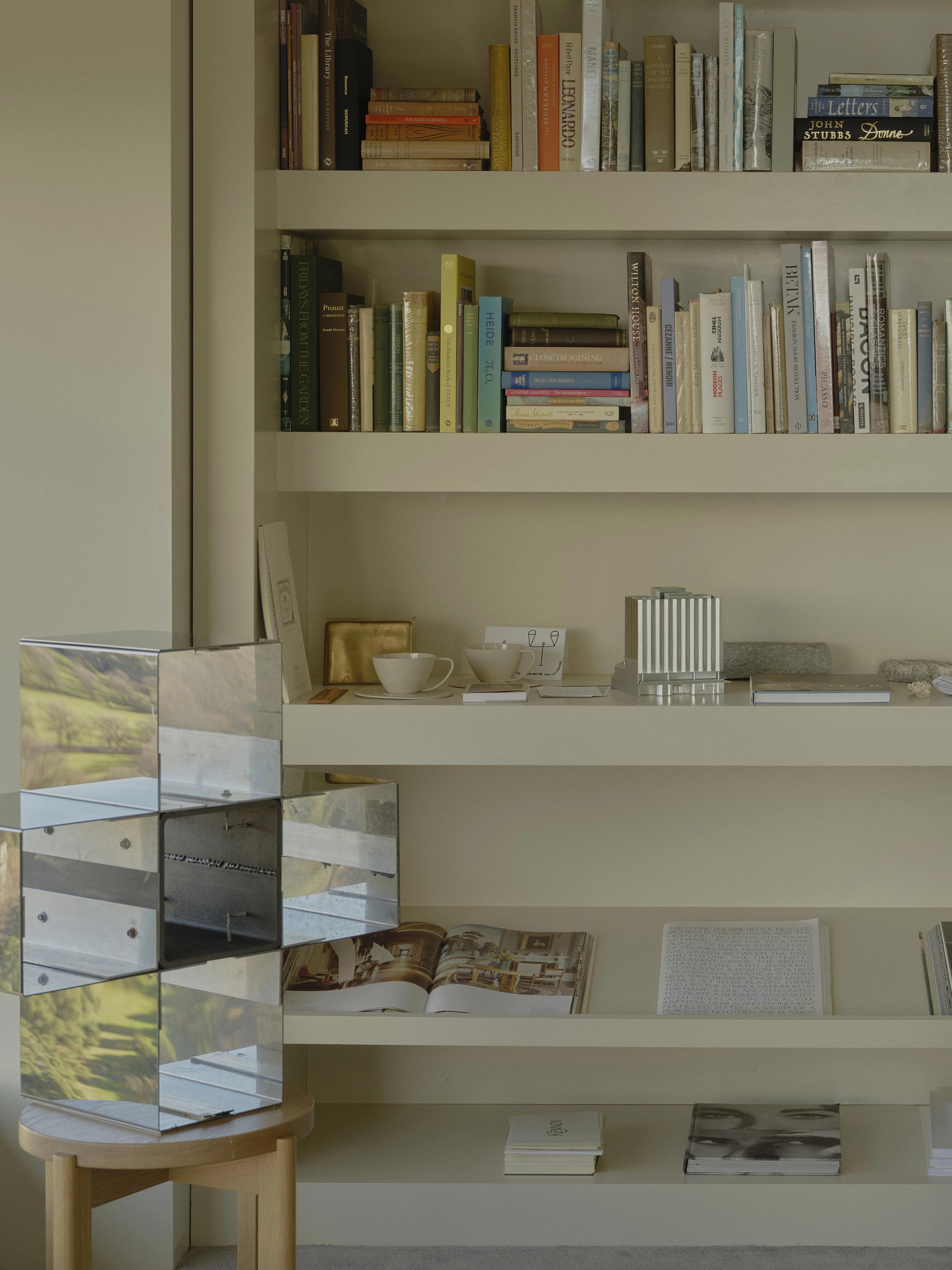 Visual media content