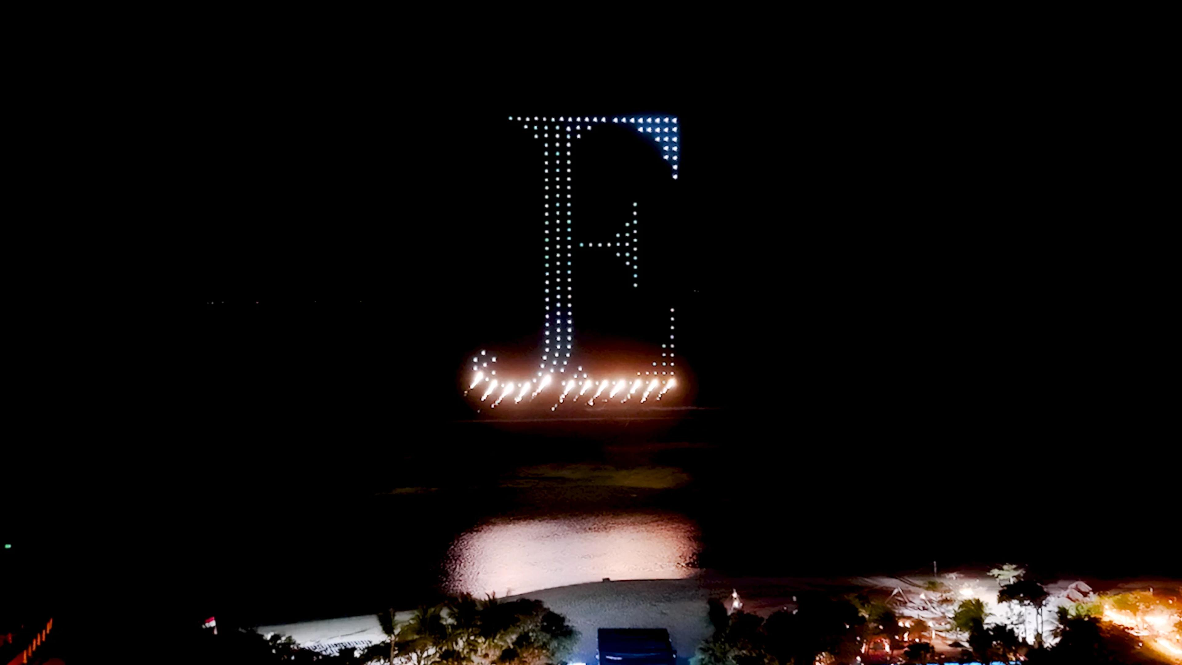 Pyrodrones untuk Wedding di Bali: Cara Menggabungkan Api, Cahaya, dan Kisah Cinta