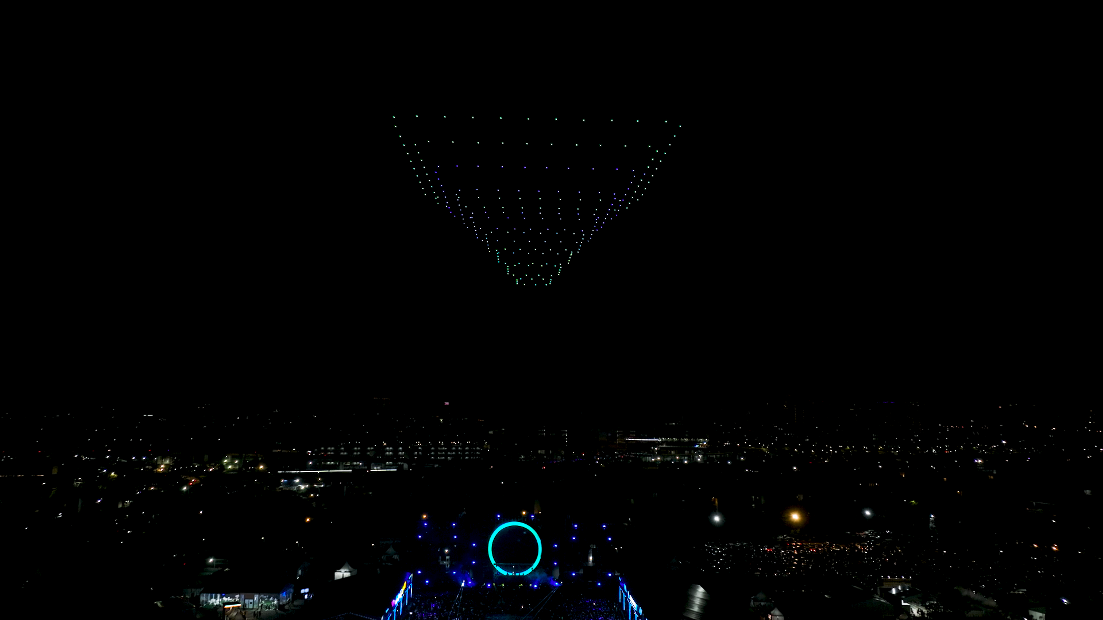250 Drone Halloween di Atas Sirkuit Formula E: Scream or Dance 2024