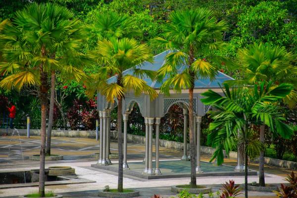 A temple in the National Mosque of Malaysia: Masjid Negara