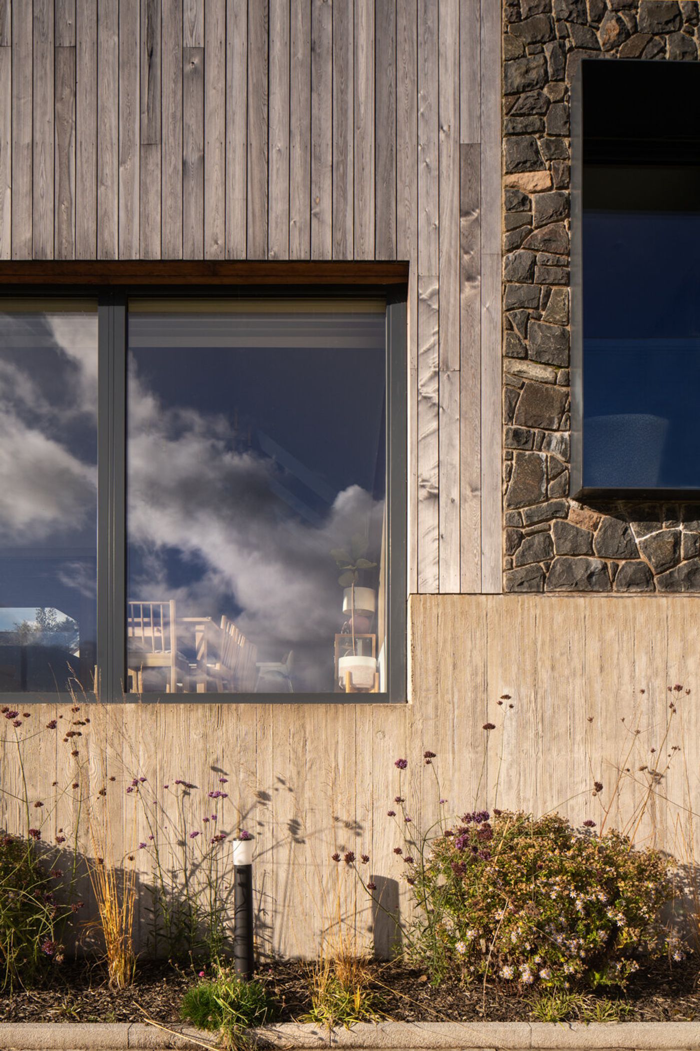 Sperrin House Derry – Design of Contemporary Rural Home County Derry – Draperstown, County Derry, Northern Ireland, view 2