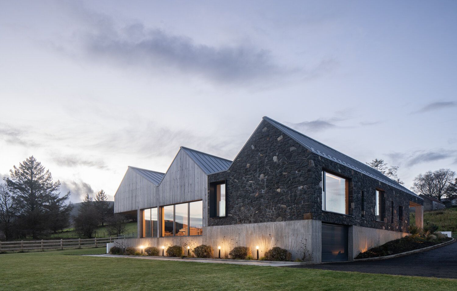 Sperrin House Derry – Design of Contemporary Rural Home County Derry – Residential architecture, Draperstown, County Derry, Northern Ireland