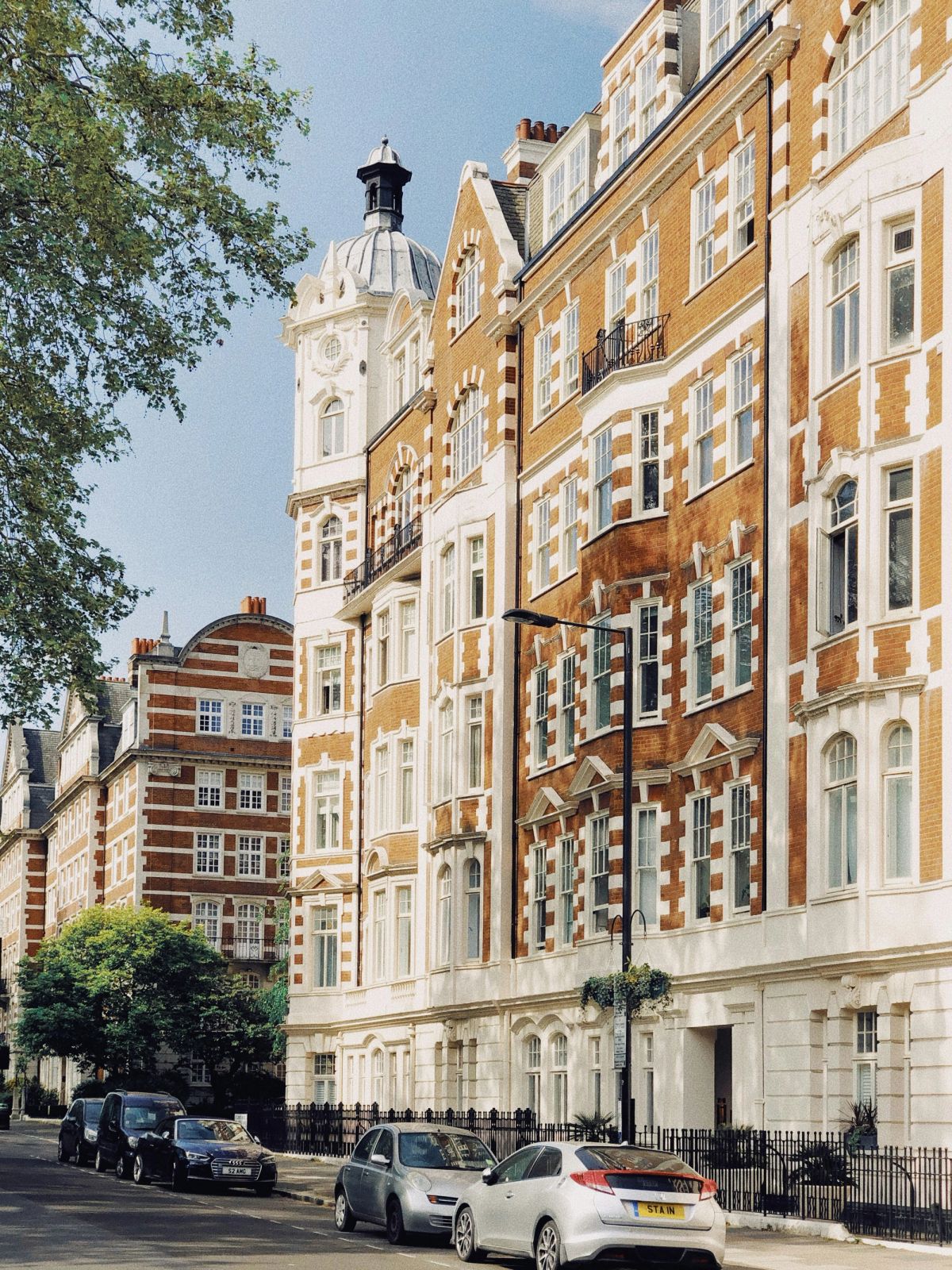 Nekupujte investiční byty, radí realitní investor. Je to nevýhodné a riskantní Nekupujte investiční byty, radí realitní investor. Je to nevýhodné a riskantní