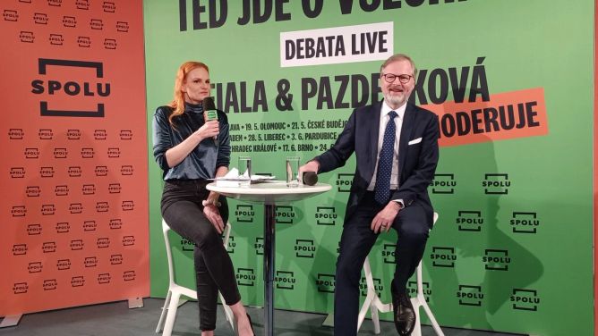 Veřejné urážky i výhrůžky: Proč se populární tvář stala terčem kvůli názoru na politiku i mateřství Veřejné urážky i výhrůžky: Proč se populární tvář stala terčem kvůli názoru na politiku i mateřství