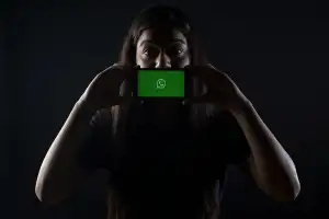 WhatsApp rozšiřuje nabídku animovaných samolepek díky GIPHY