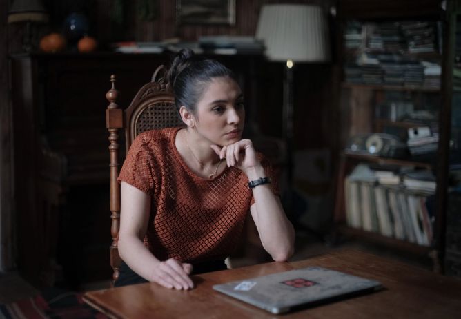 Sára Afašová svého tchána miluje. Sára Afašová svého tchána miluje.