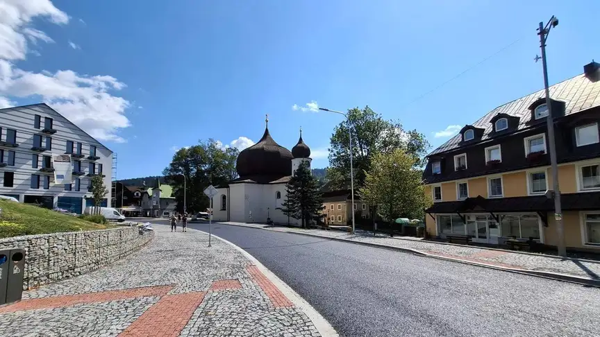 Železná Ruda se dočkala: Nový průtah městem je bezpečnější a kvalitnější