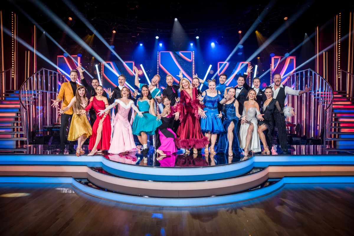 Móda ze StarDance: Elegantní šaty, omlazené tváře a divoký styl tanečnic Móda ze StarDance: Elegantní šaty, omlazené tváře a divoký styl tanečnic