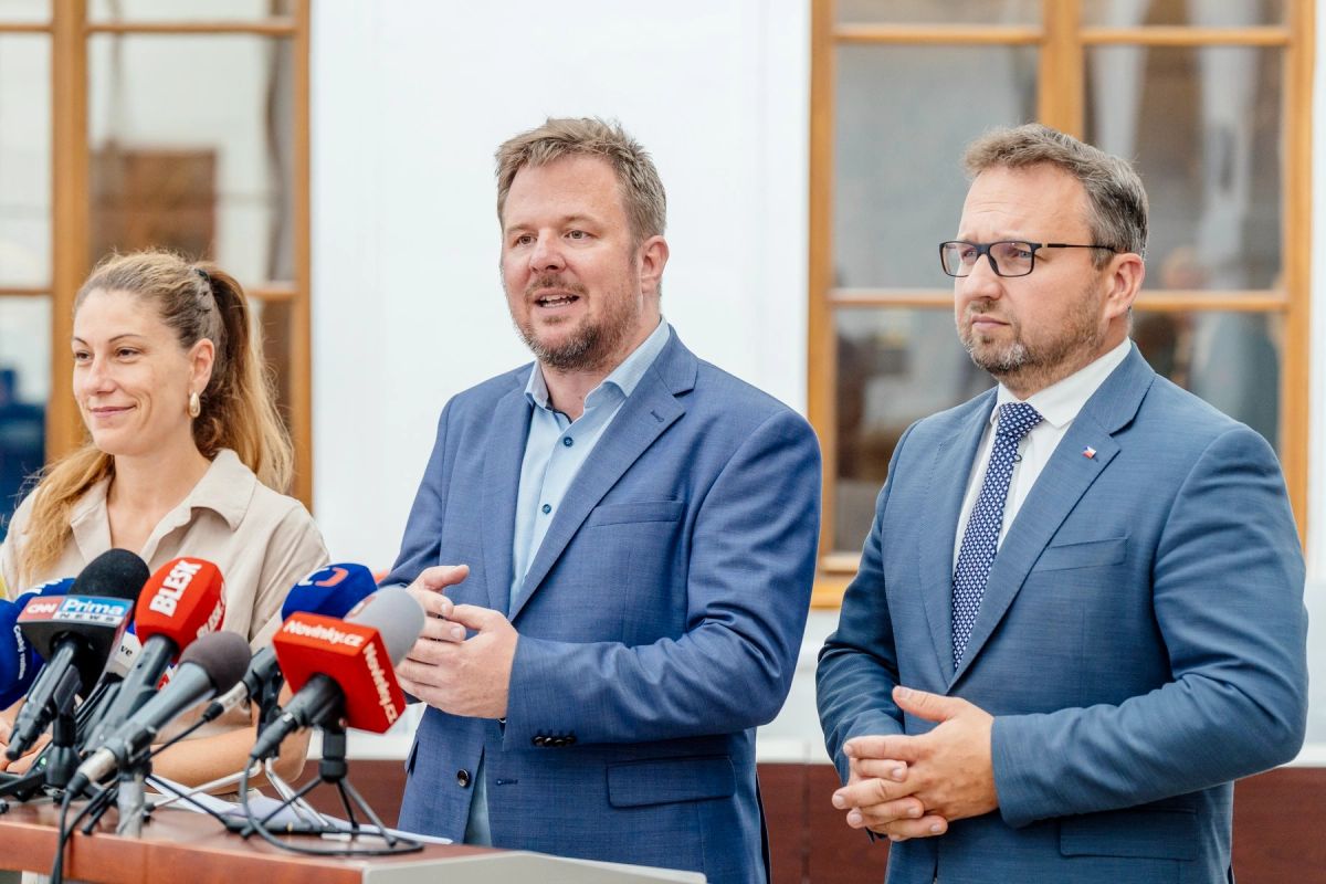 Růst platů je stále nejistý: Vláda a odbory se neshodly, další šance přijde 25. srpna Růst platů je stále nejistý: Vláda a odbory se neshodly, další šance přijde 25. srpna