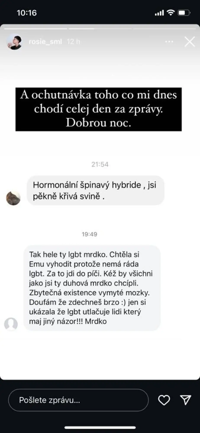 Rosie čelí nepříjemné kritice. Rosie čelí nepříjemné kritice.