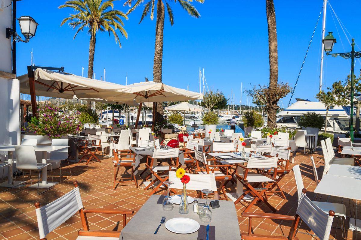 Turisté už toho mají dost! Na Mallorce přichází restaurace s drsnou podmínkou při placení Turisté už toho mají dost! Na Mallorce přichází restaurace s drsnou podmínkou při placení