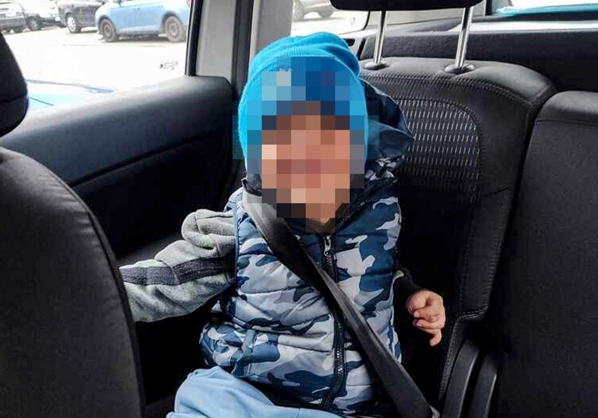 Chlapec se vydal na nákupy, strážníci ho vrátili zpět k rodičům Chlapec se vydal na nákupy, strážníci ho vrátili zpět k rodičům