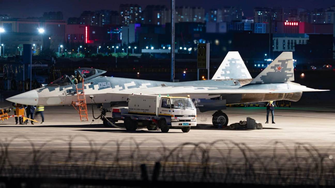 VIDEO: Ruská supermoderní stíhačka Su-57 sklidila posměch kvůli vadám