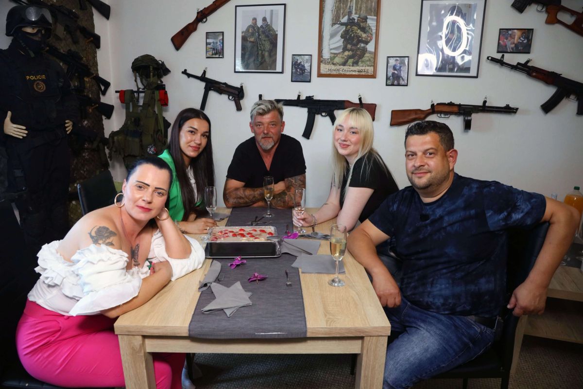 Prostřeno! v Ústeckém kraji: Řidič, servírka a králíček v soutěži o 60 000 korun Prostřeno! v Ústeckém kraji: Řidič, servírka a králíček v soutěži o 60 000 korun