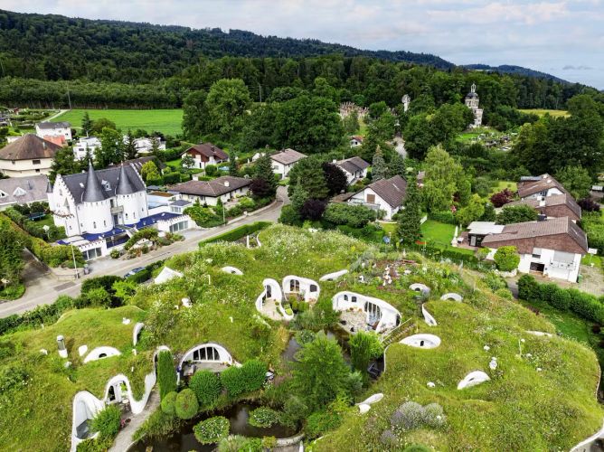 Okuste toto netradiční bydlení. Okuste toto netradiční bydlení.