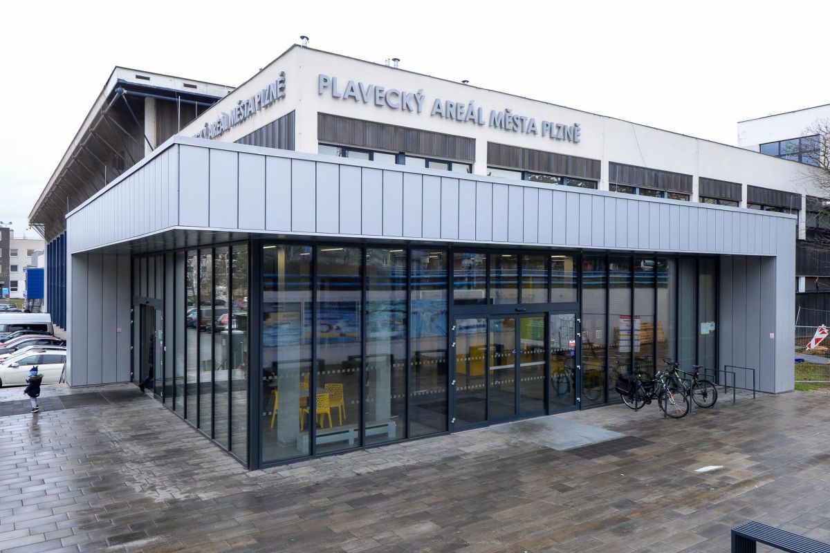 Bazén na Slovanech se znovu otevírá: Známe přesný termín! Bazén na Slovanech se znovu otevírá: Známe přesný termín!