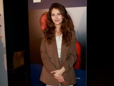 Sara Sandeva zmizela z veřejnosti. Může za to nemoc?!