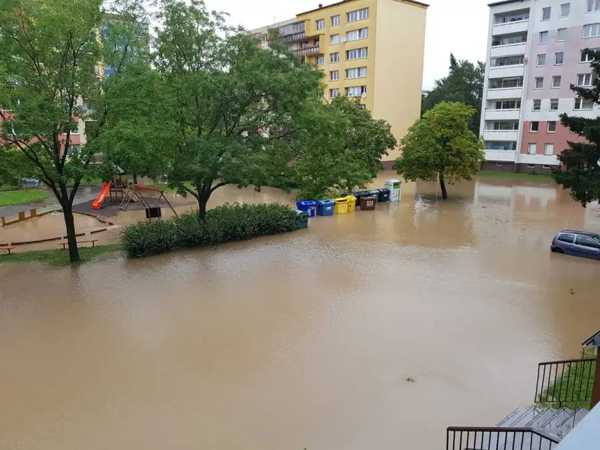 Opava je kompletně pod vodou.