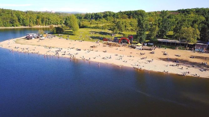 Hostivařská přehrada je skutečně krásná. Hostivařská přehrada je skutečně krásná.