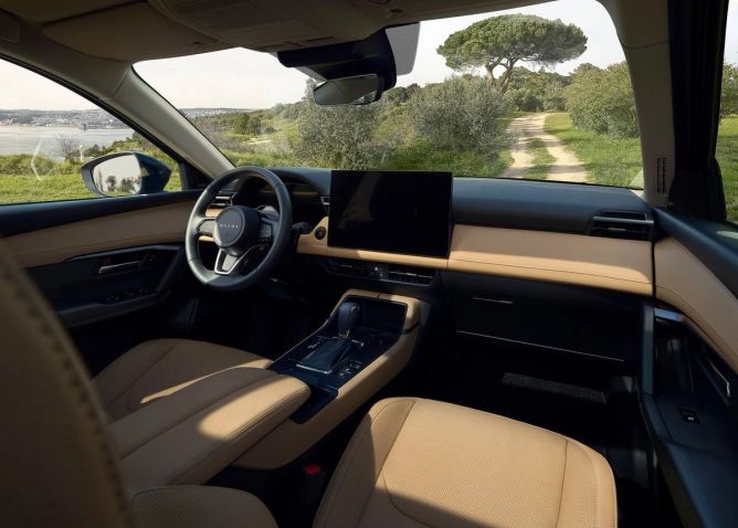 Nová Mazda CX-5 dorazila: větší, elegantnější a sází na jistotu Nová Mazda CX-5 dorazila: větší, elegantnější a sází na jistotu