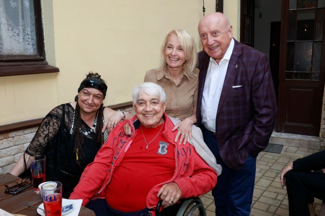 Felix Slováček otevřeně po návštěvě: Krampol mě doslova přehlížel! Felix Slováček otevřeně po návštěvě: Krampol mě doslova přehlížel!