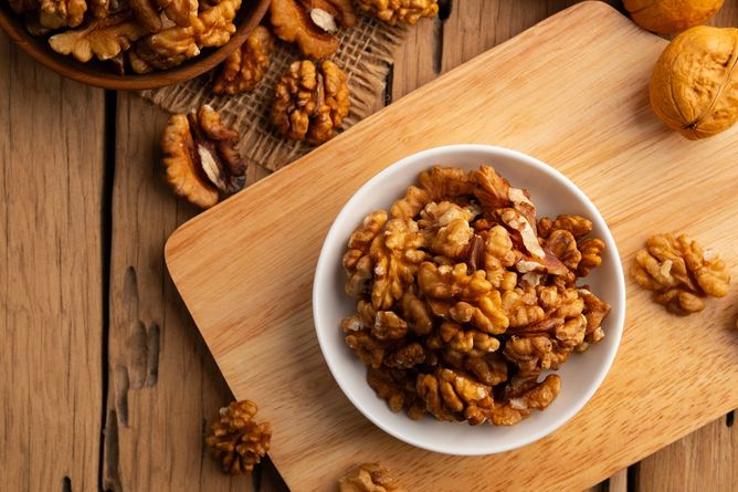 Ořechy jsou bohaté na omega-3 mastné kyseliny Ořechy jsou bohaté na omega-3 mastné kyseliny