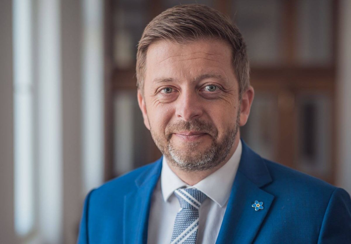 Ministr vnitra vyjednával o růstu platů bezpečnostních složek Ministr vnitra vyjednával o růstu platů bezpečnostních složek