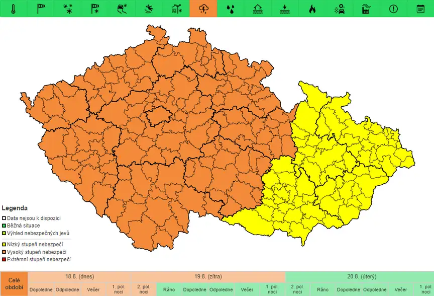 Meteorologové varují před bouřkami.