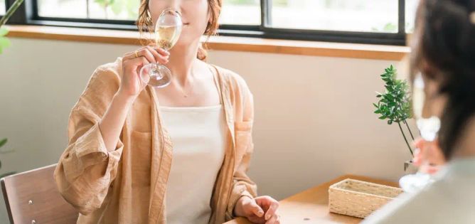 Spousta cukru je take v alkoholu Spousta cukru je take v alkoholu