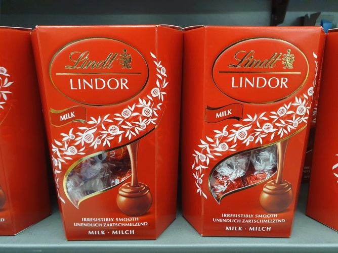 Lindt prodává závadné televizi. Lindt prodává závadné televizi.
