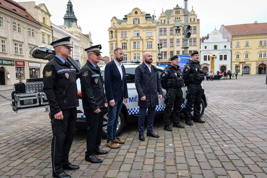 Foto: Strážníci v Plzni dostali nový vůz. Zajistí rychlejší zásahy policistů