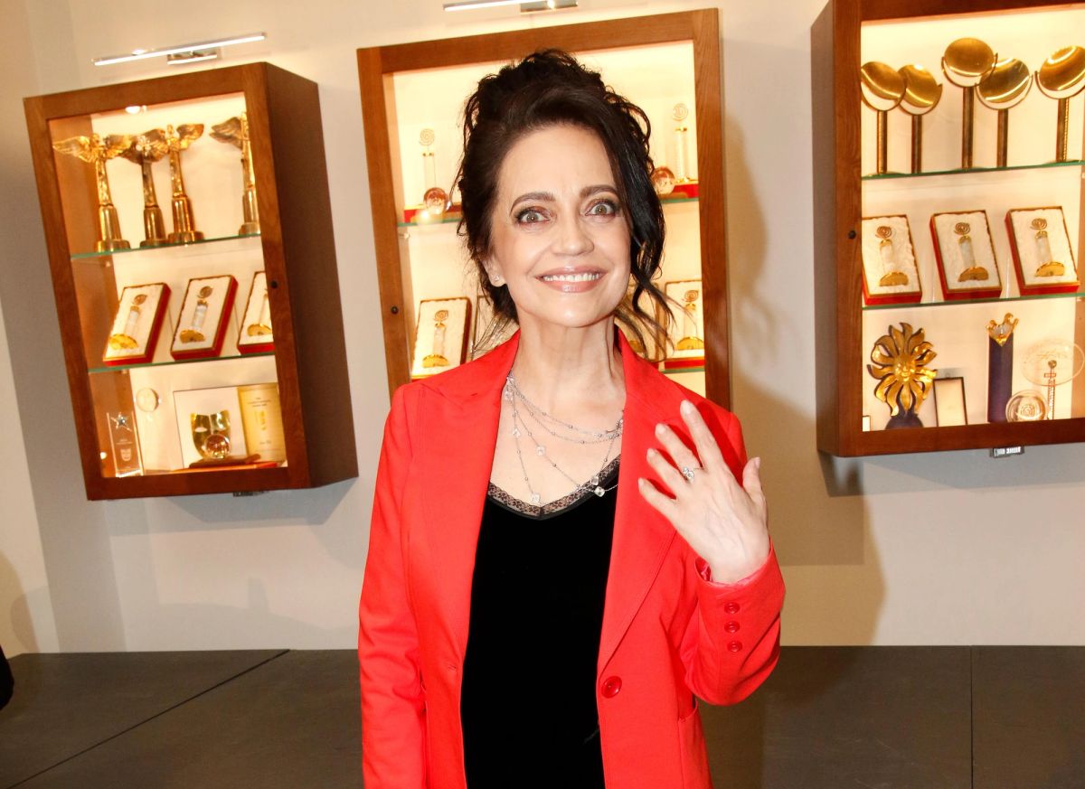 Lucie Bílá dojala fanoušky: Zavzpomínala na svou zesnulou maminku Lucie Bílá dojala fanoušky: Zavzpomínala na svou zesnulou maminku