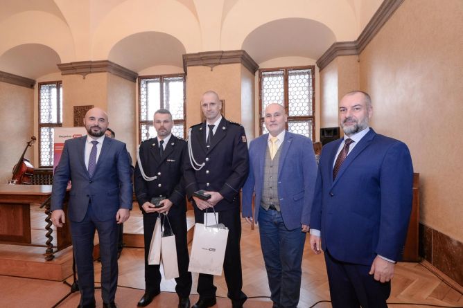 Hrdinové Plzně jsou oceněni. Hrdinové Plzně jsou oceněni.