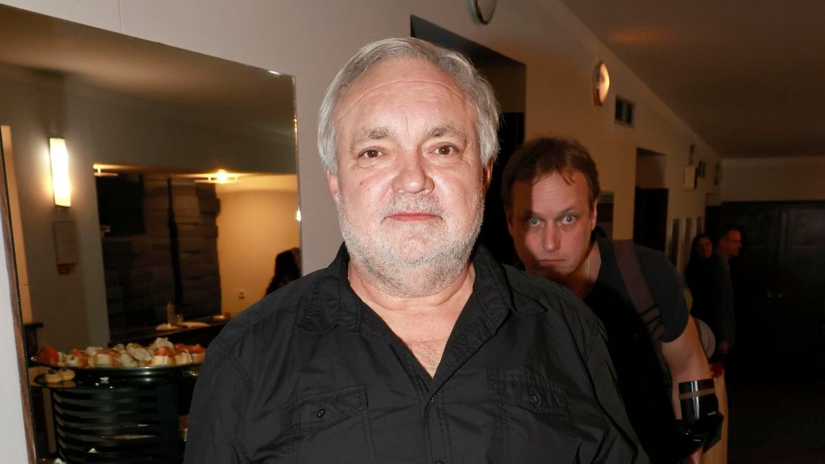 Václav Svoboda z Ulice v ohrožení. Hrozí mu definitivní ztráta role Václav Svoboda z Ulice v ohrožení. Hrozí mu definitivní ztráta role