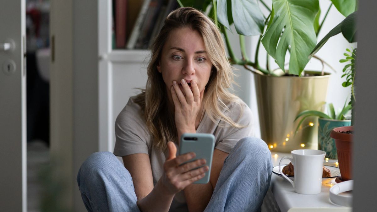 Tohle varování nesmíte ignorovat: Podvodníci mají nový trik, jak vás připravit o peníze Tohle varování nesmíte ignorovat: Podvodníci mají nový trik, jak vás připravit o peníze