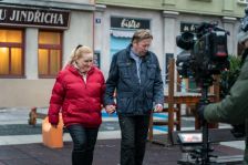 Seriál Ulice mění životy televizních diváků. Seriál Ulice mění životy televizních diváků.