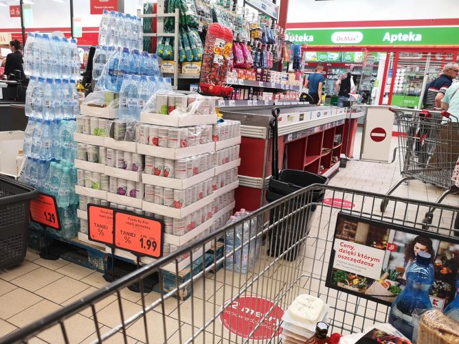 Kaufland výrazně snižuje ceny. Kaufland výrazně snižuje ceny.