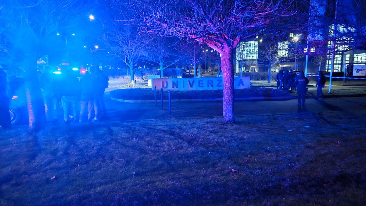 Na Západočeské univerzitě v Plzni byla nahlášena střelba Na Západočeské univerzitě v Plzni byla nahlášena střelba