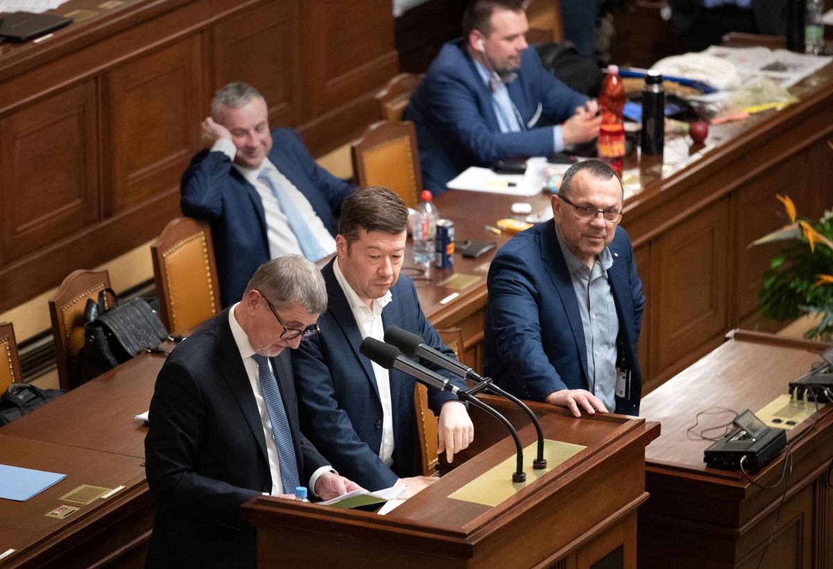 Volby mohou zamíchat karty: ANO stále vede, ale SPD a Starostové chystají překvapení Volby mohou zamíchat karty: ANO stále vede, ale SPD a Starostové chystají překvapení