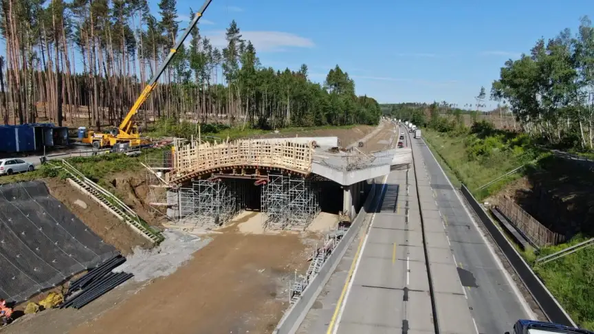 Začíná oprava mostu na D1 u Jihlavy. Tady jsou nejdůležitější informace