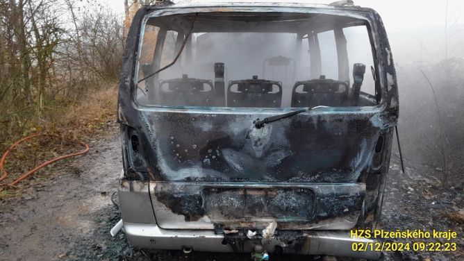 Požár dodávky. Požár dodávky.