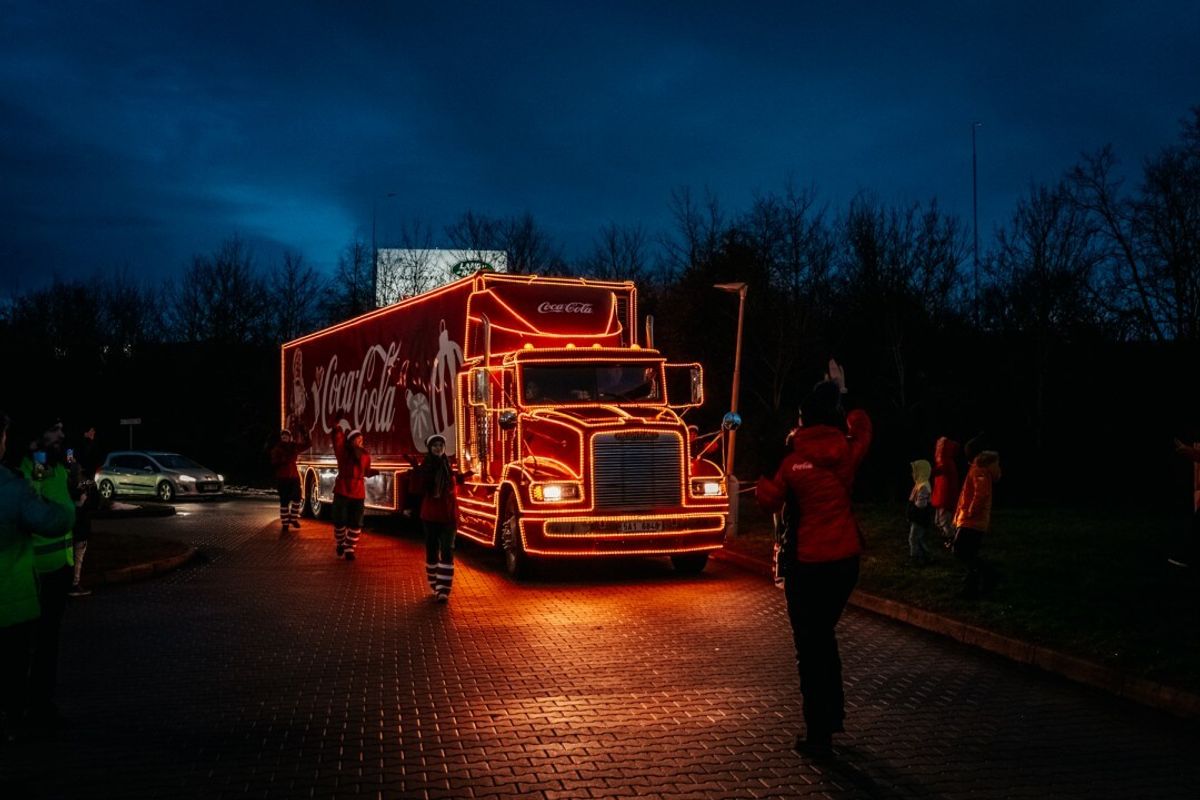 Coca-Cola odhalila vánoční kampaň: Santa bude díky Al mluvit s každým Coca-Cola odhalila vánoční kampaň: Santa bude díky Al mluvit s každým