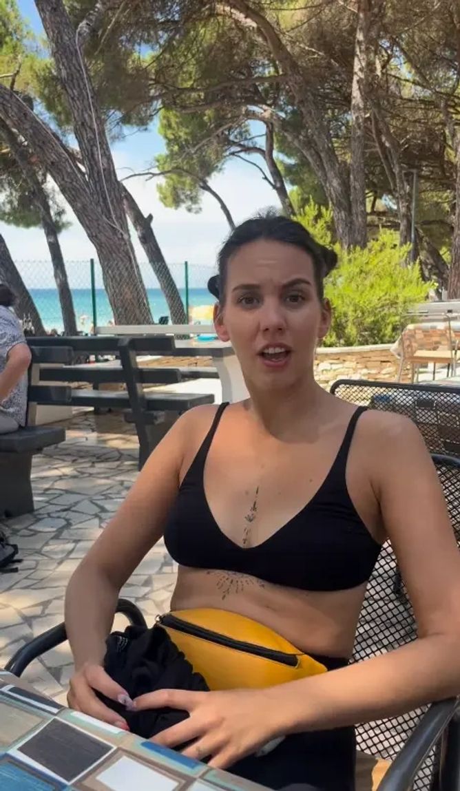 Míša Tomešová sundala tričko přímo na dovolené. Co následovalo? Míša Tomešová sundala tričko přímo na dovolené. Co následovalo?