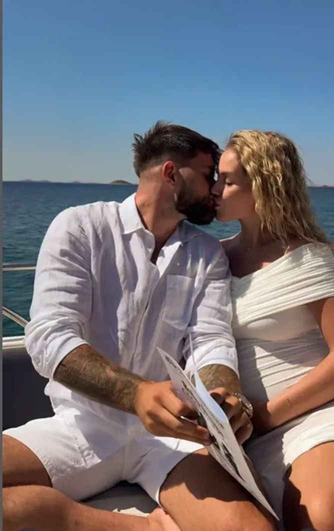 Natálie Kočendová v slzách štěstí: První děťátko je na cestě, fanoušci tleskají Natálie Kočendová v slzách štěstí: První děťátko je na cestě, fanoušci tleskají