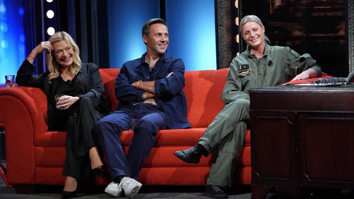 Show Jana Krause: Herečka na cestách, herec na lodi a pilotka ve vzduchu Show Jana Krause: Herečka na cestách, herec na lodi a pilotka ve vzduchu