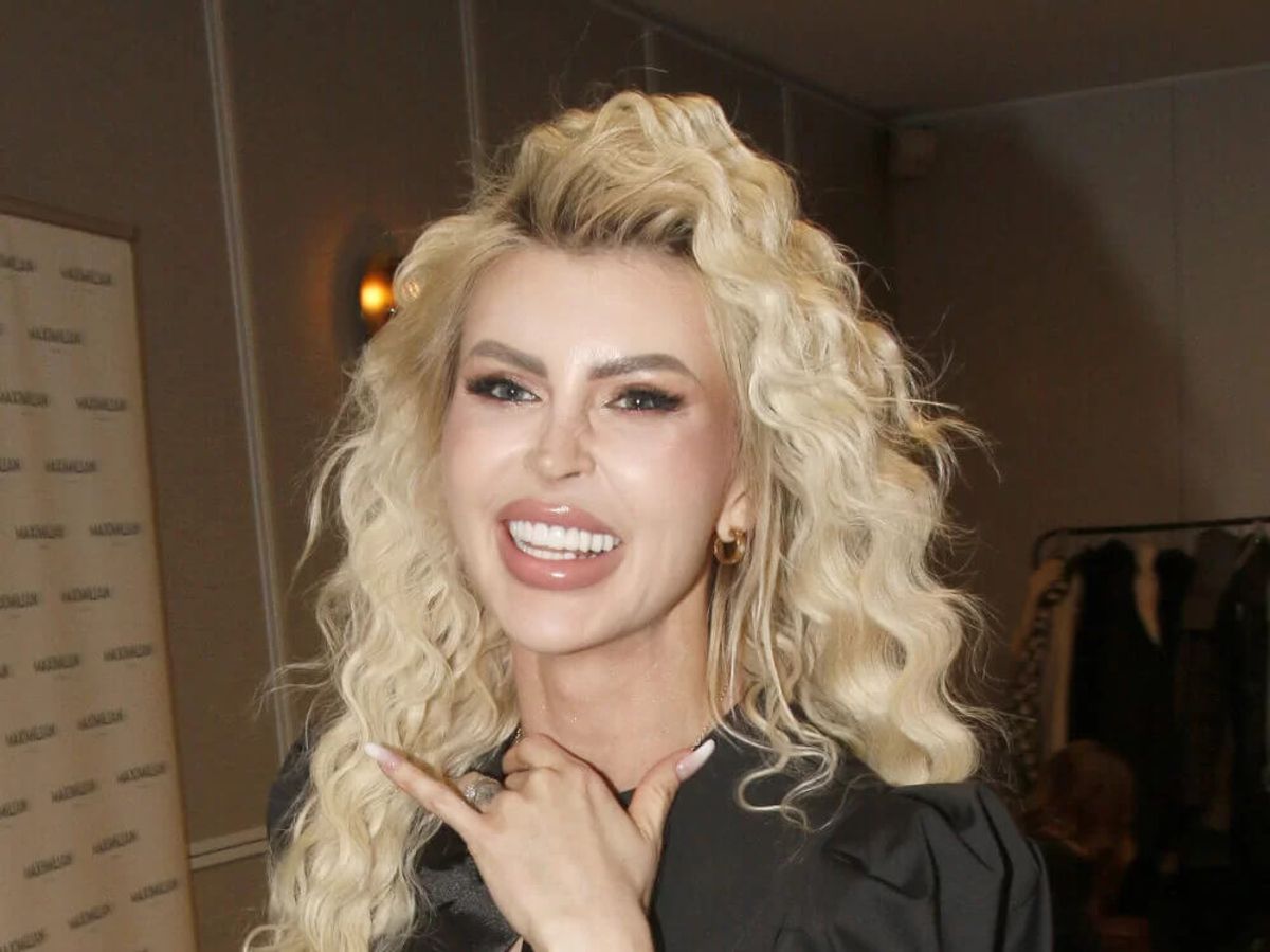 Lela Vémola má za sebou další operaci. Ukázala oteklou tvář, křivý obličej a popsala neskutečnou bolest Lela Vémola má za sebou další operaci. Ukázala oteklou tvář, křivý obličej a popsala neskutečnou bolest