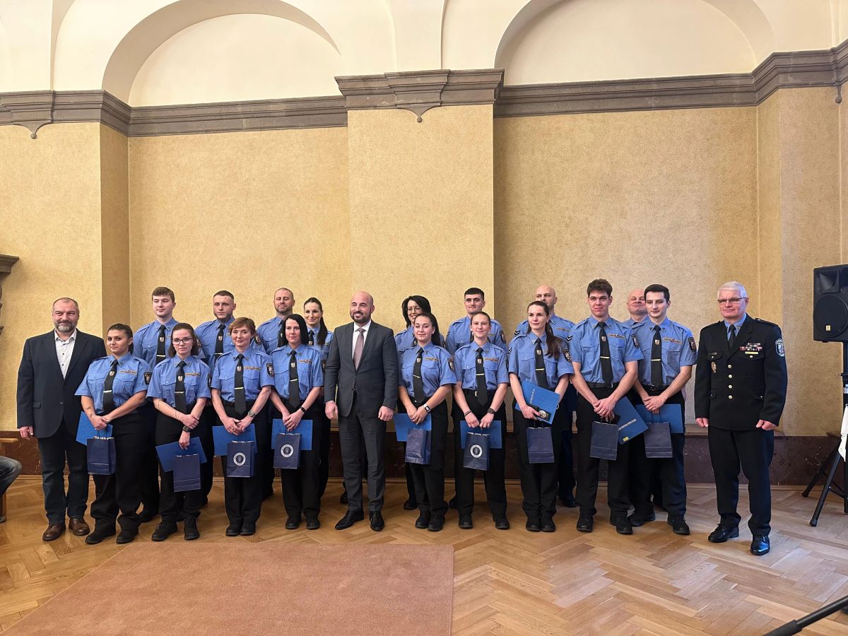 Plzeň uvítala nové strážníky: Městská policie má další posily Plzeň uvítala nové strážníky: Městská policie má další posily